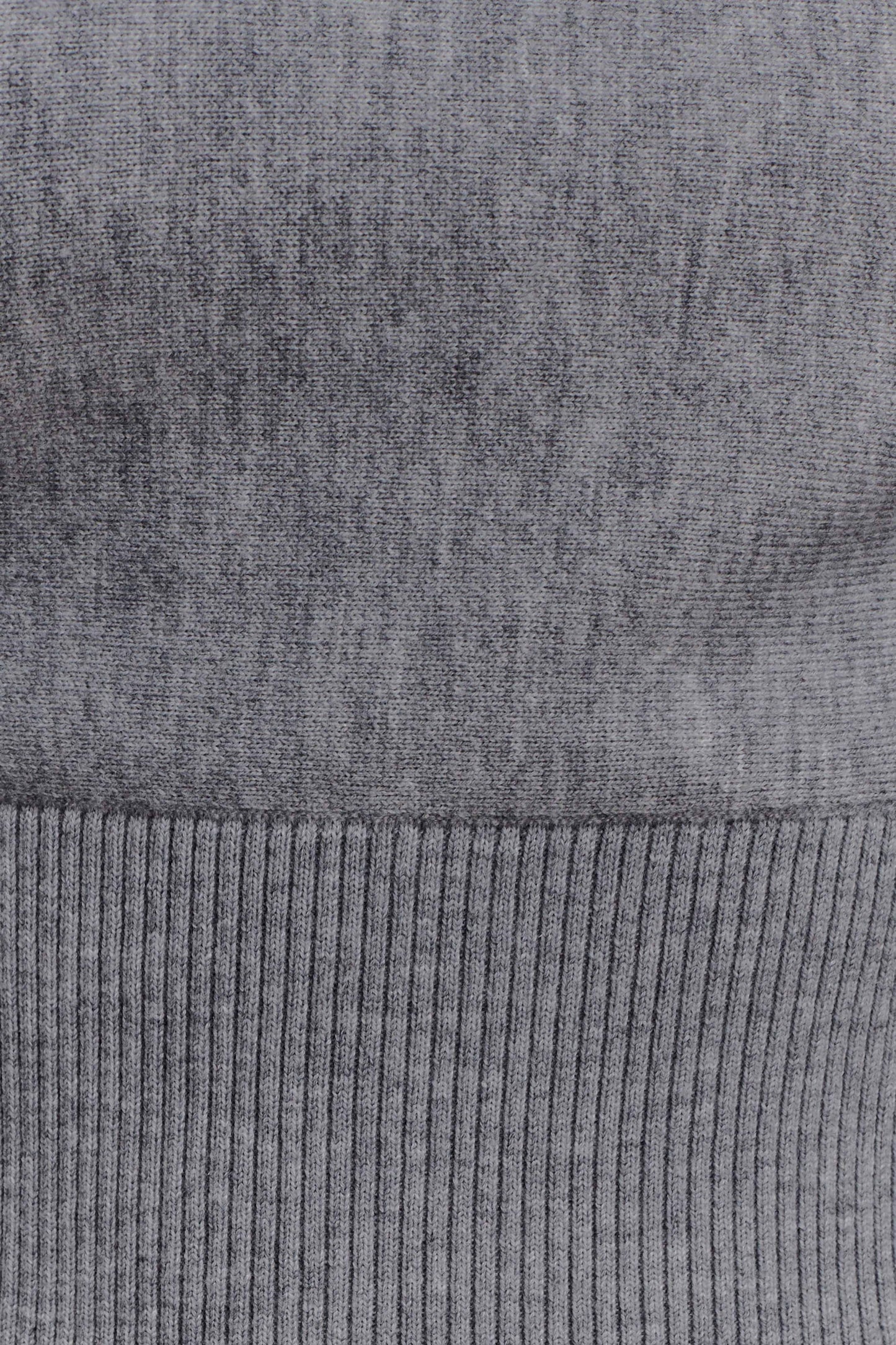 Lumeva – Taillierter, geformter Pullover