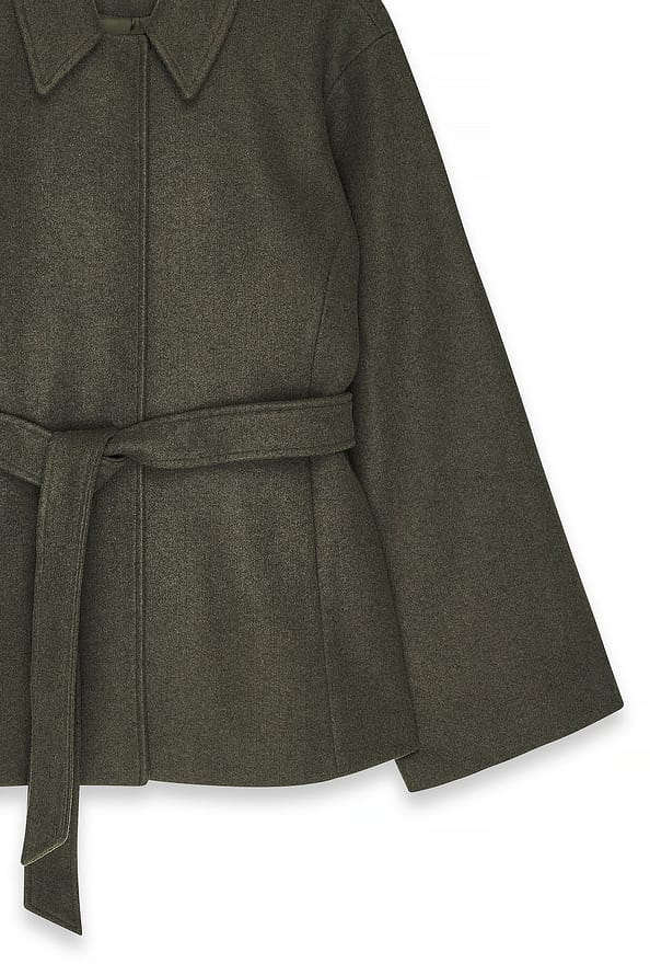 Lumeva - Abrigo Adriana