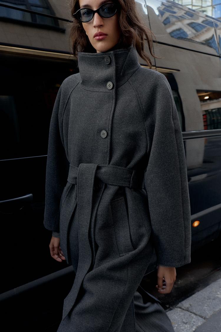 Cappotto morbido a collo alto con cintura