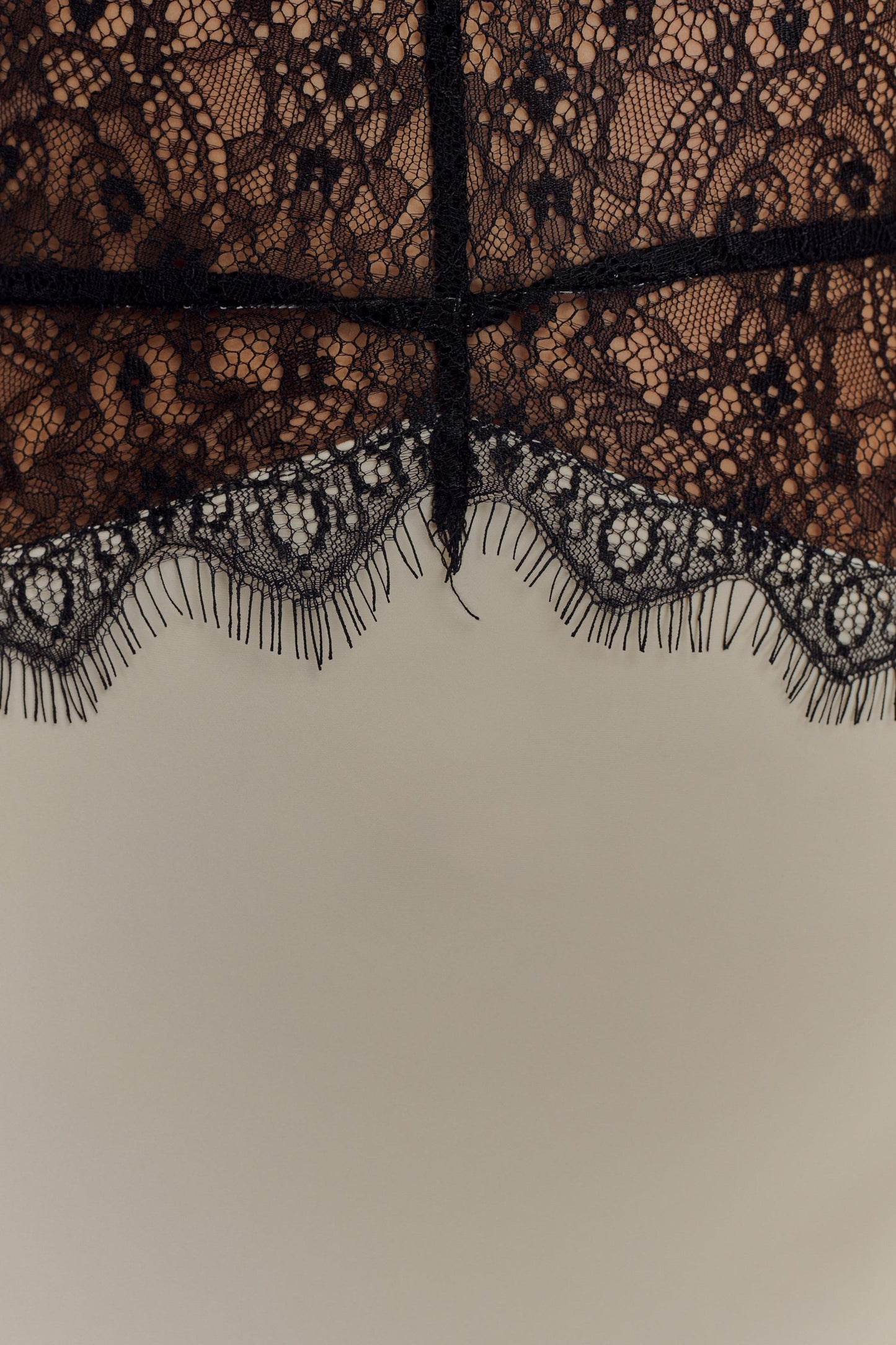 Lumeva - Vestido Maxi Satén Lace