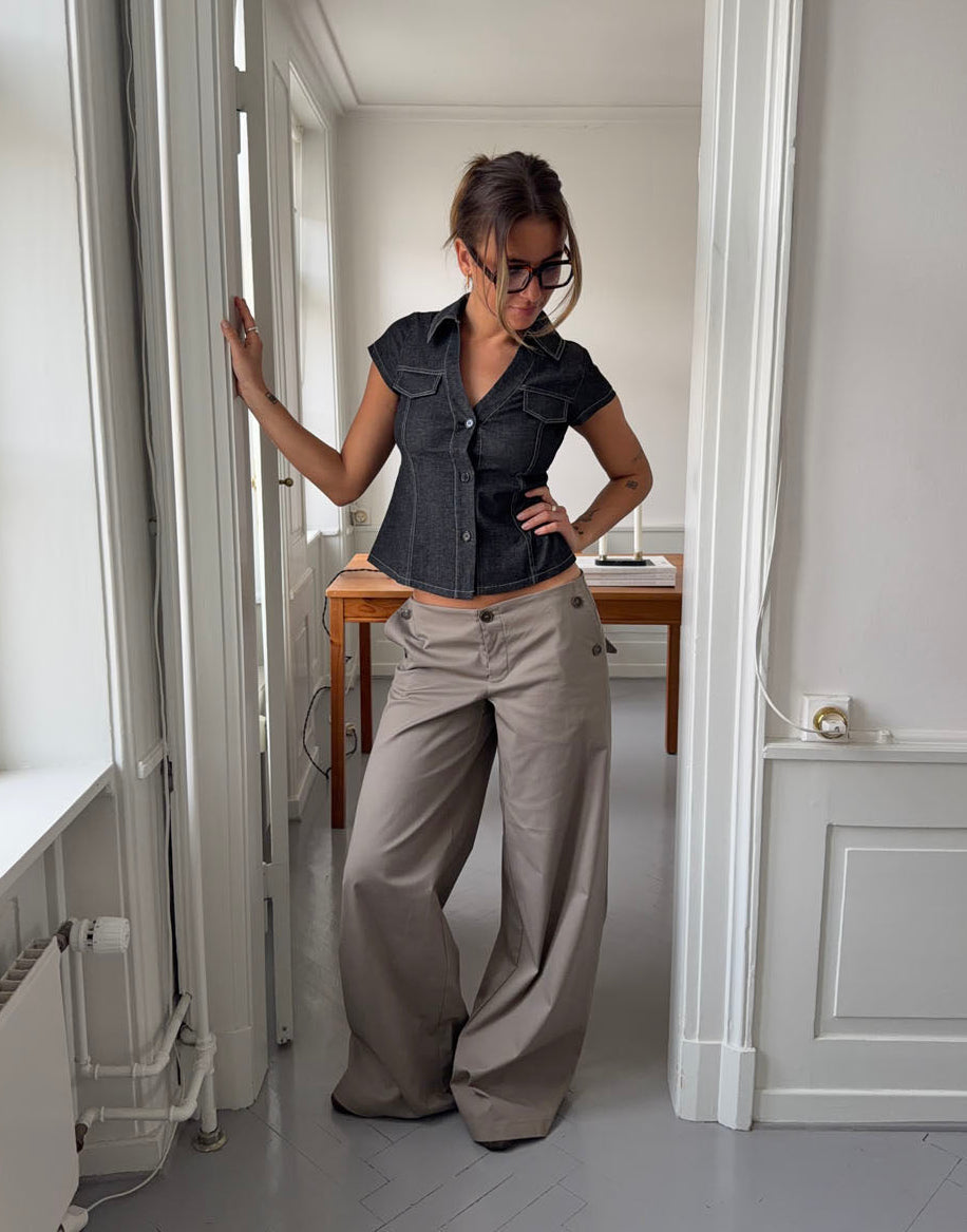 Lumeva - Pantalones con detalles abotonados