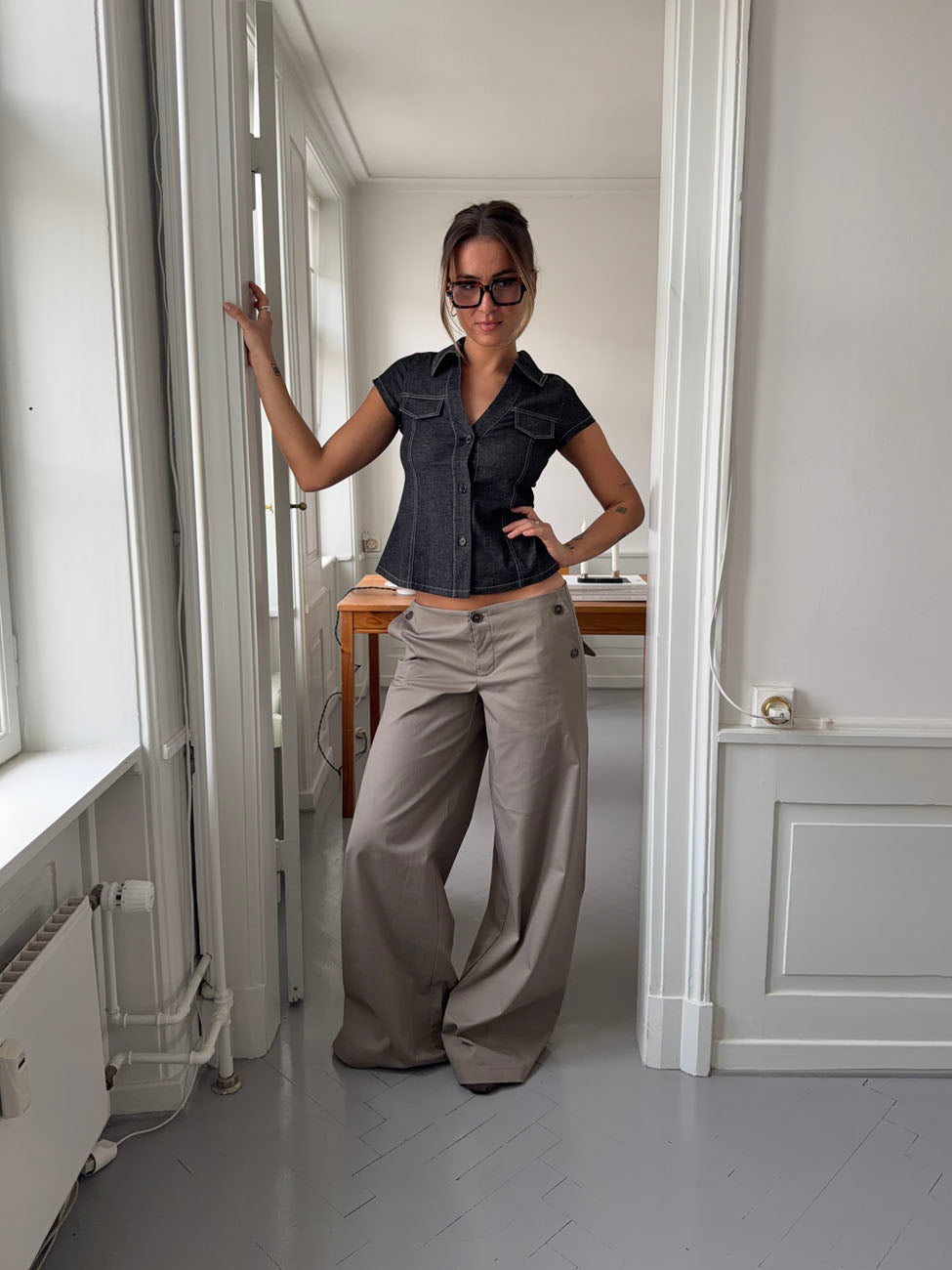 Lumeva - Pantalones con detalles abotonados