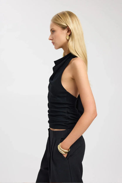Lumeva - Top negro drapeado con cuello caído